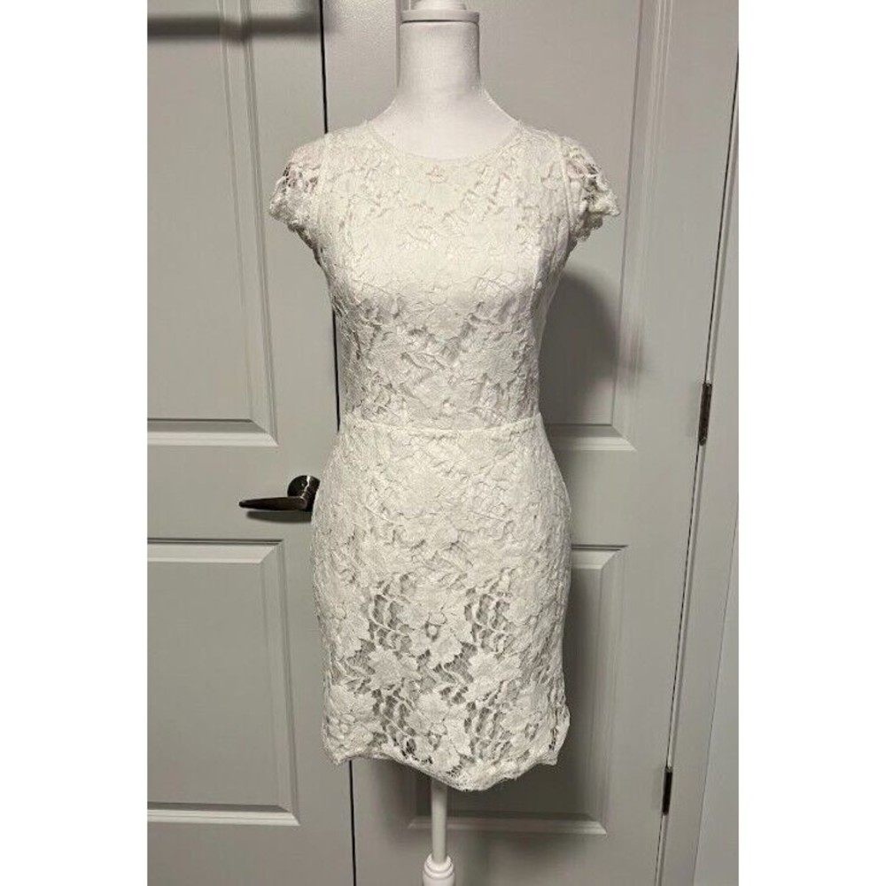 Signature8 White Lace Backless dress with pockets Large cap sleeve bridal